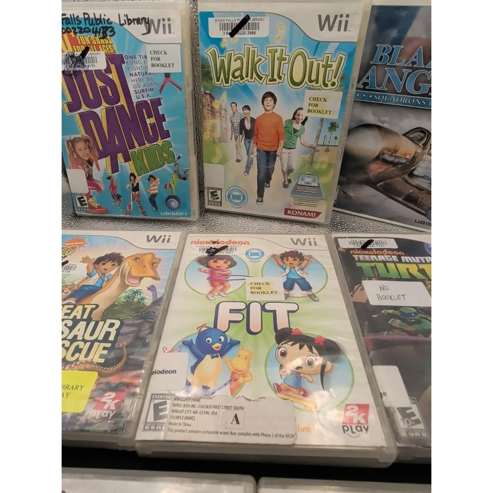Lot of 8 Nintendo wii games Just Dance Walk It Out Turtles Go Diego Dora Fashion